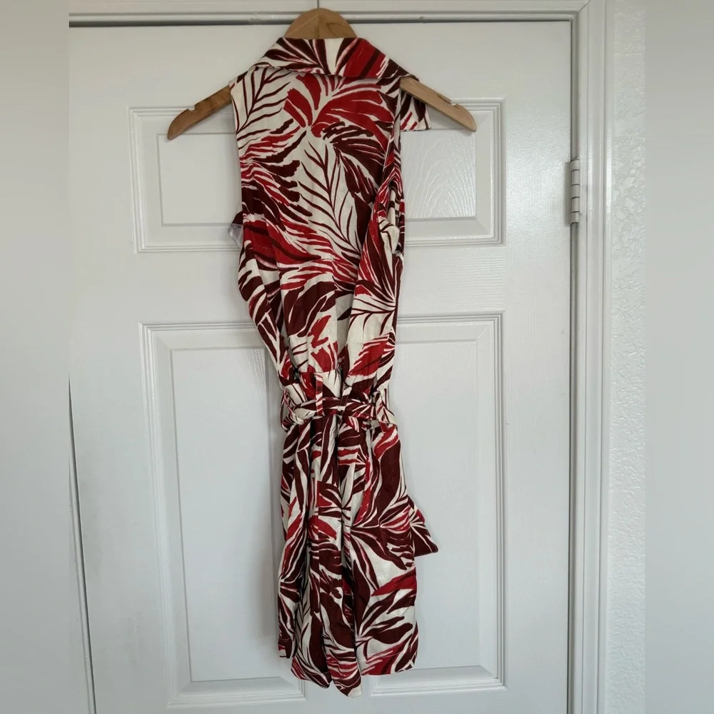 NWT Studio F Sleeveless Romper Shorts Collar Floral Tropical Rayon Red Ivory 10
